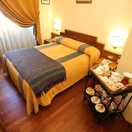 Bed and Breakfast Al Colonnato Di San Pietro à Rome Extérieur photo