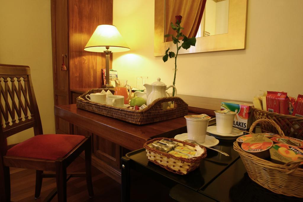 Bed and Breakfast Al Colonnato Di San Pietro à Rome Extérieur photo