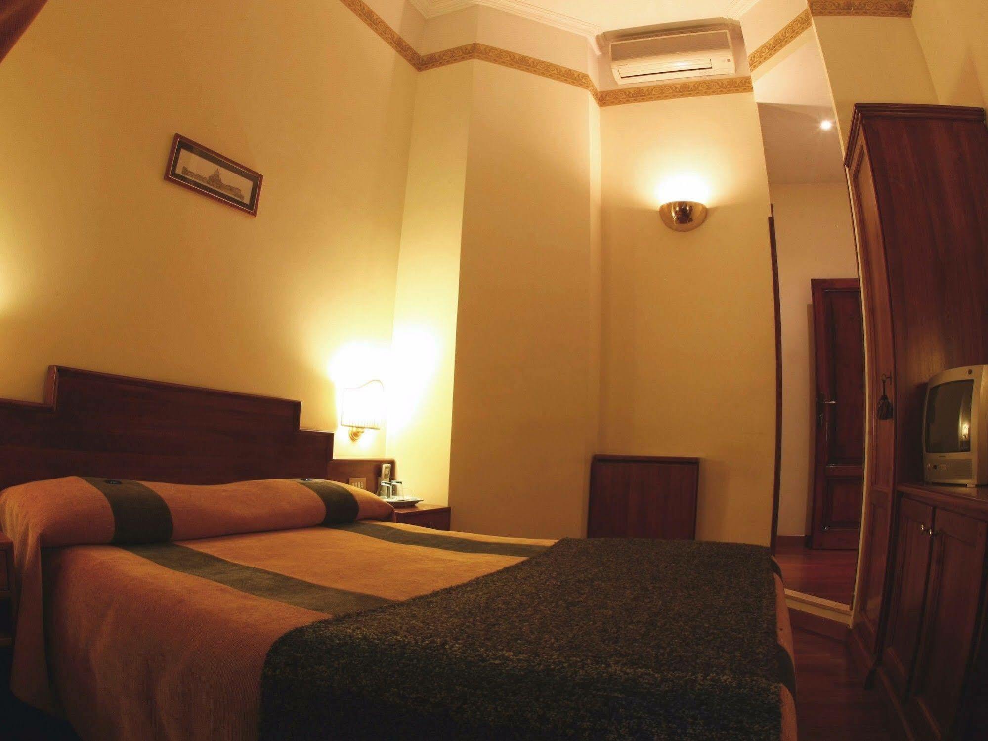 Bed and Breakfast Al Colonnato Di San Pietro à Rome Extérieur photo