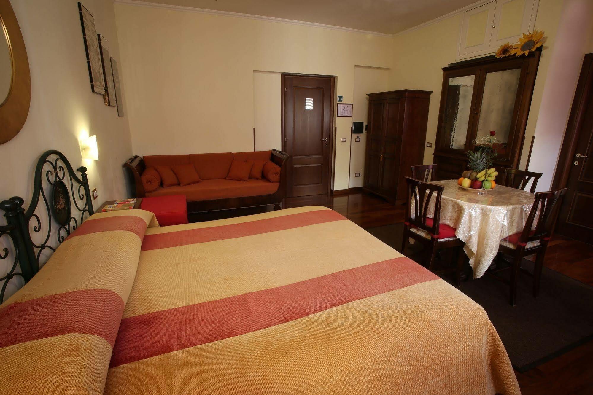 Bed and Breakfast Al Colonnato Di San Pietro à Rome Extérieur photo