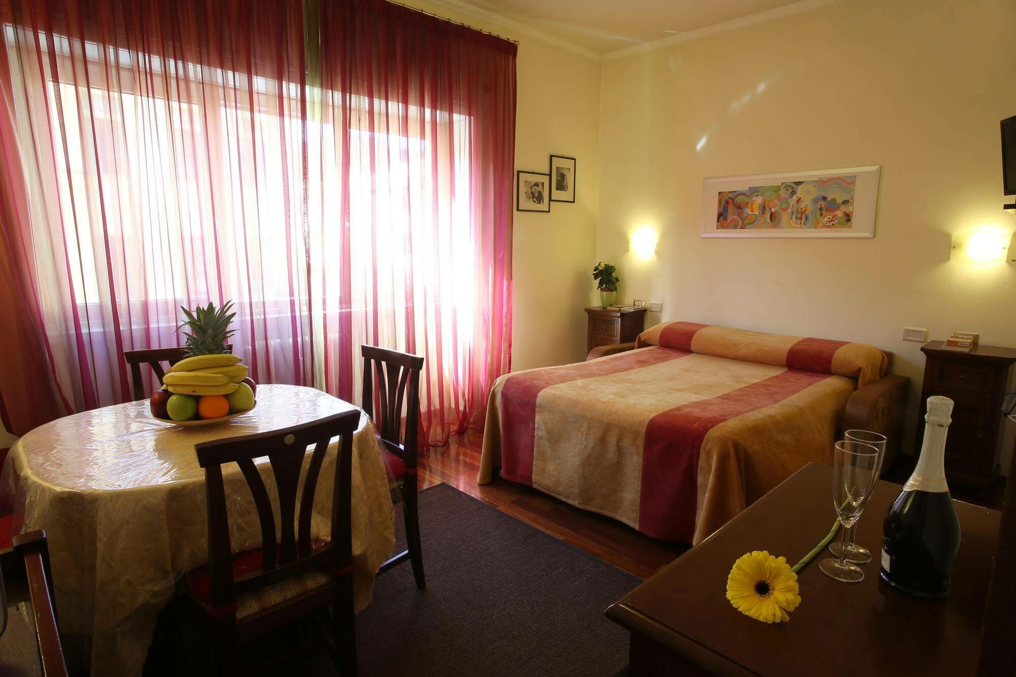 Bed and Breakfast Al Colonnato Di San Pietro à Rome Extérieur photo